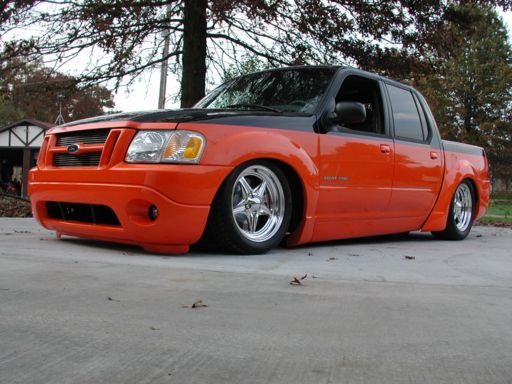 http://i491.photobucket.com/albums/rr279/bromasig/slammedsportrac.jpg